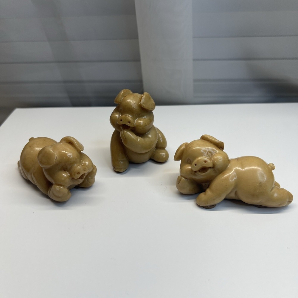 Set Of 3 Pig Figurines Plastic / Resin Adorable Collector Pigs